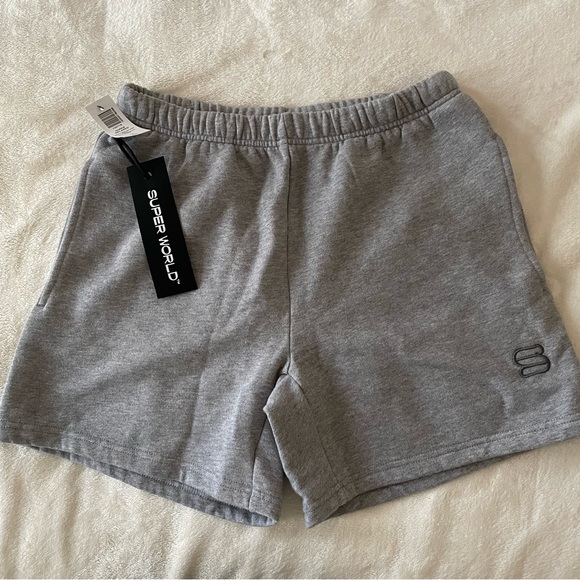Aritzia TNA Super World The Super Fleece Relaxed Sweatshort NWT size small - Picture 1 of 8